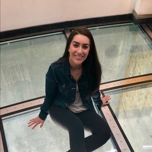 Meet your Posher, Nicole